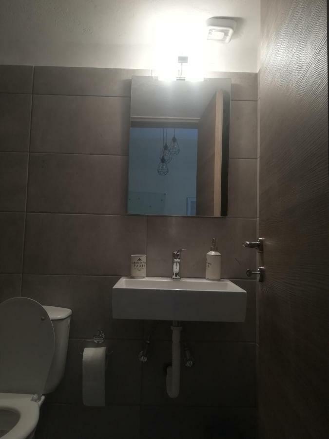 Pireaus Charming Sparkle Appartamento Pireo